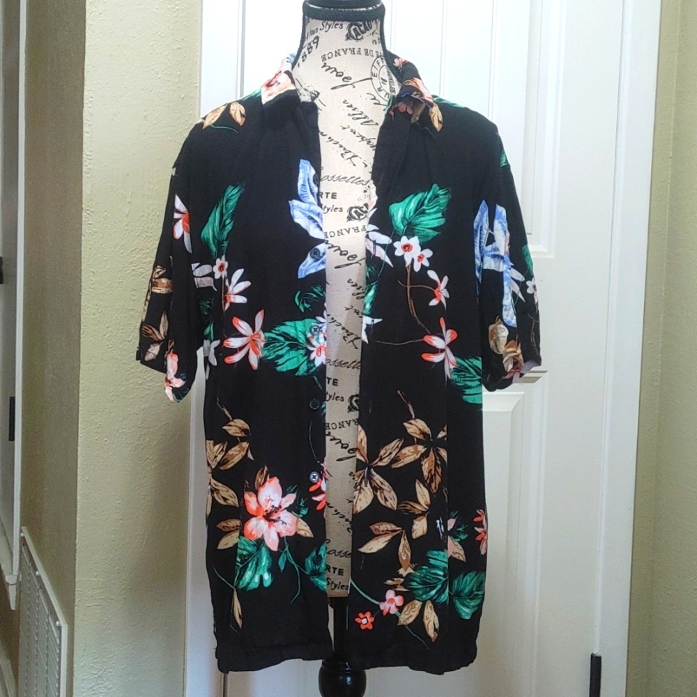 Hawaiian No Boundaries Shirt